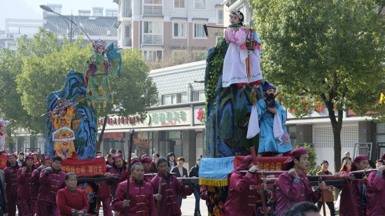 一度失传的非遗李村抬阁 今天“抬进”了乾潭